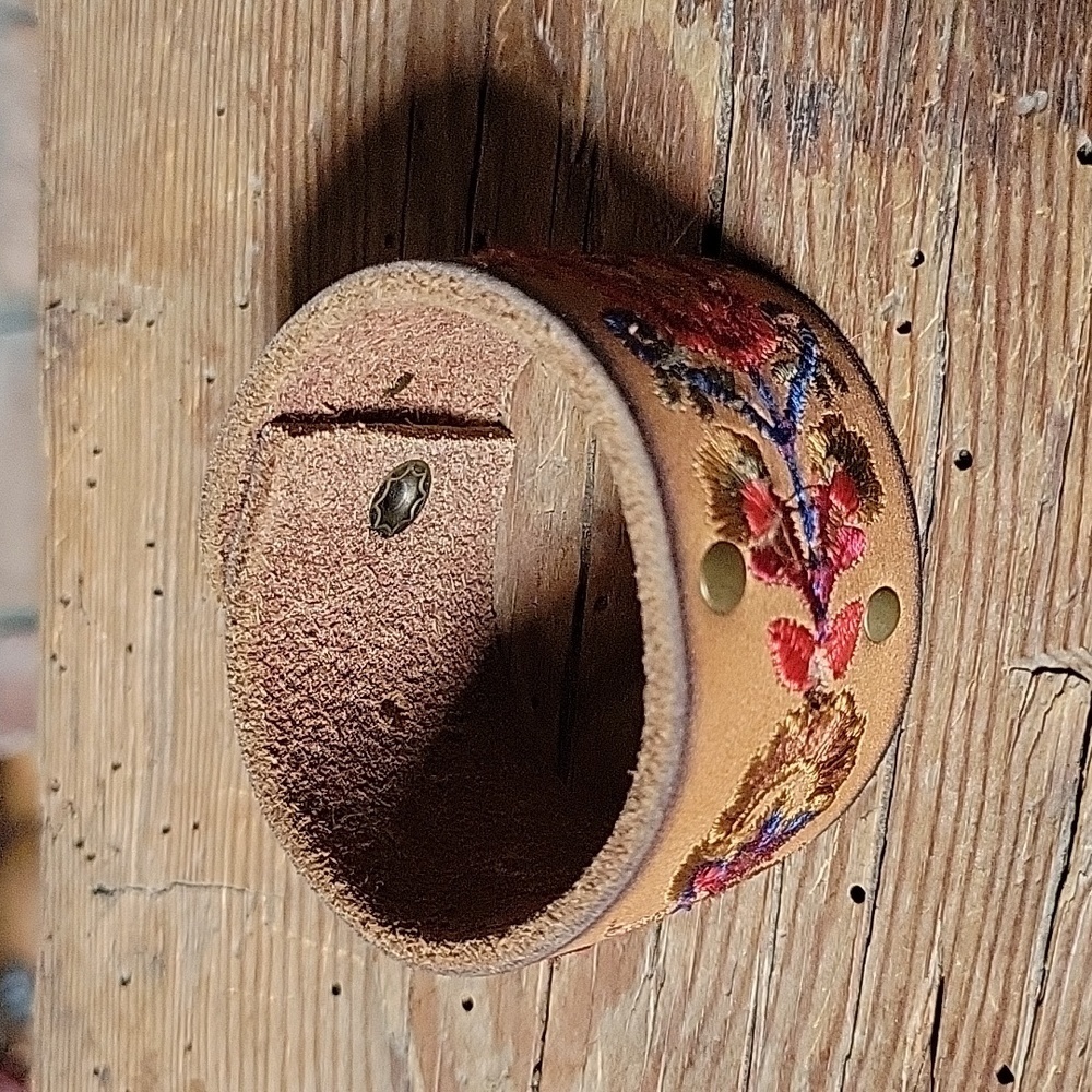Embroidered Leather Cuff Bracelet - Picture 5 of 10